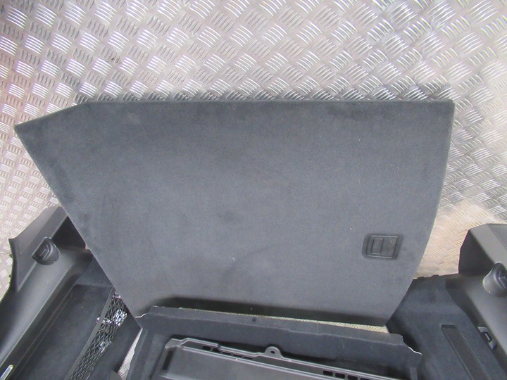 фото №8, Porsche 7p5 iii cayenne 9y обивка багажника комплект