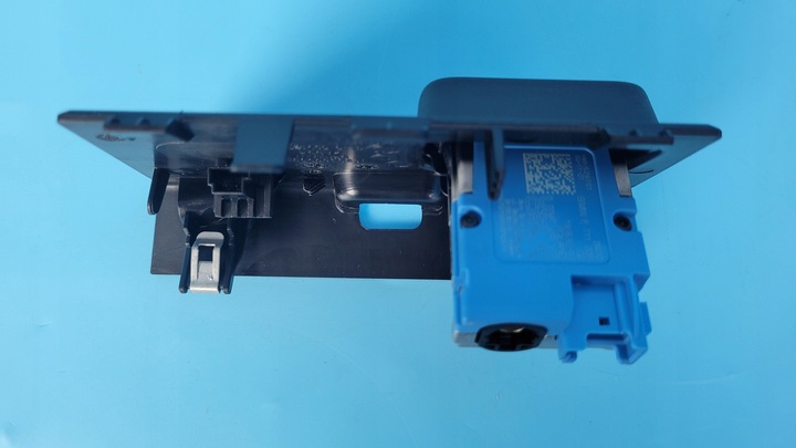 фото №10, Bmw 3' g20 330e 21r гнездо port usb защита туннеля 6807232 8711939