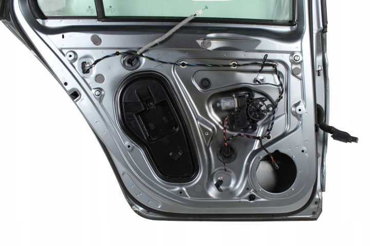 фото №16, Двері ліві зад skoda superb iii 2015-2019 lf7m універсал комплектні