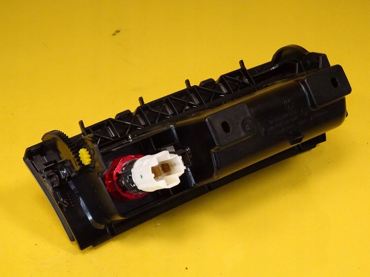 фото №8, Пепельница vw passat b6 3c0863284 nr206