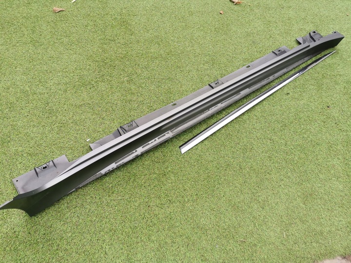 фото №1, Mercedes gt 290 amg 4door планка пороговая правая хром