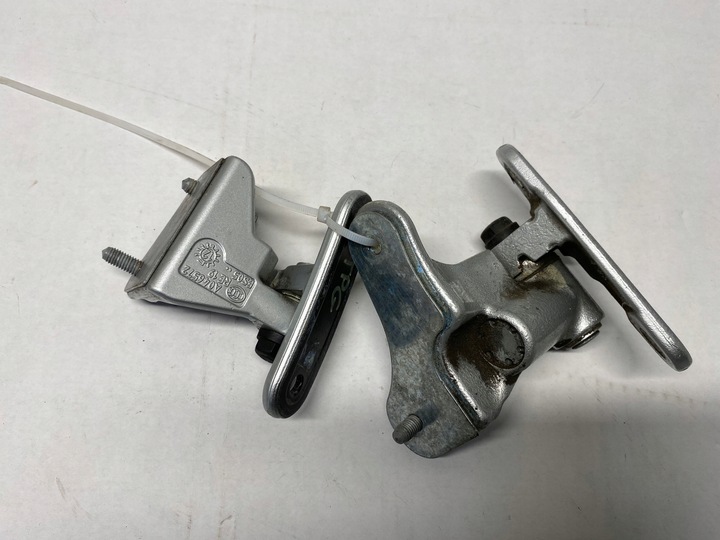 фото №2, Петли дверь зад правые mercedes b класс w246