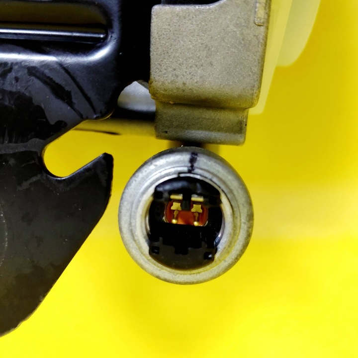 фото №13, Ремені безпеки лівий перед toyota avensis t250 5d 041024 nr1405