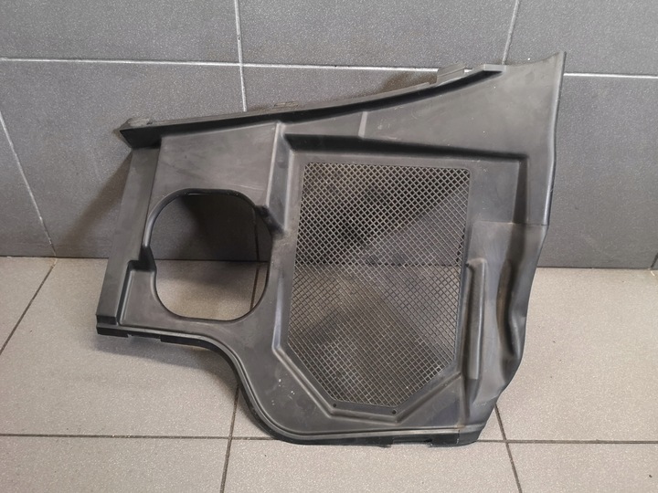 фото №1, Панель под лобовым стеклом защита audi a8 d2 3.7 akj 4d1819403d