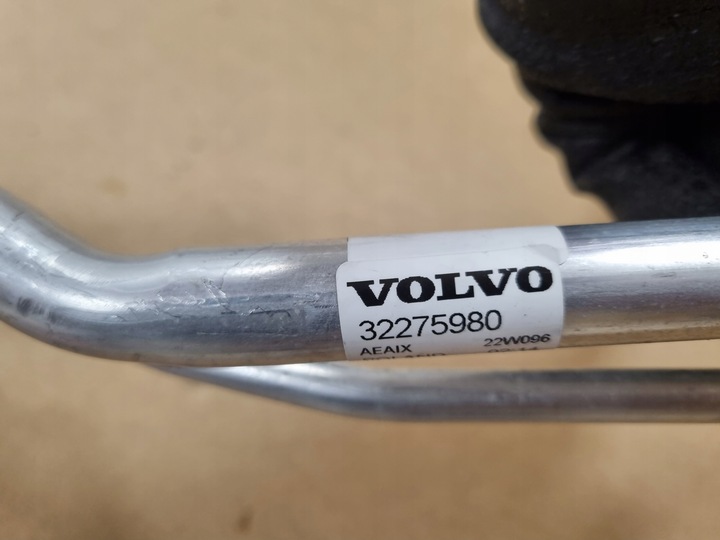 фото №7, Volvo c40 xc40 трубка шланг кондиционера 32275980 31699138 32275971
