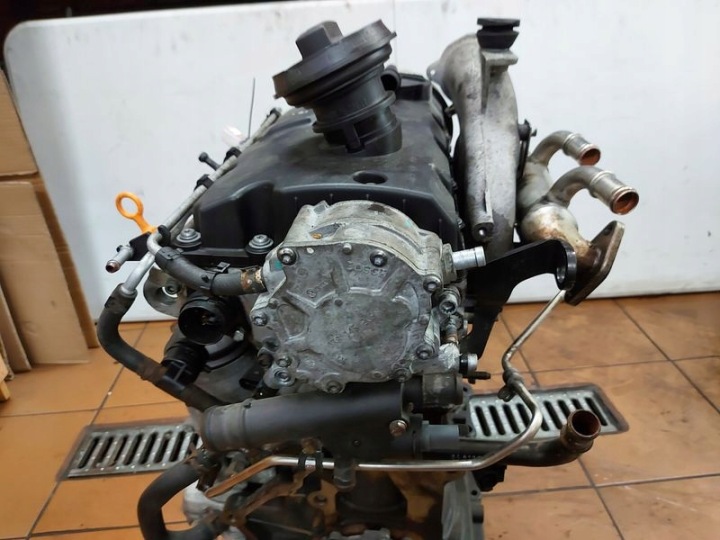фото №11, Skoda fabia ii roomster 1.9 tdi двигатель стойка bsw