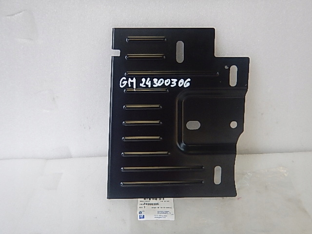 фото №1, Hummer h3 планка крепление бампера зад бампер