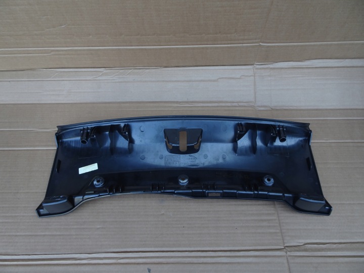 фото №6, Jaguar xf x250 рестайлинг защита ремня заднего зад sedan 8x23-54406a64-ad