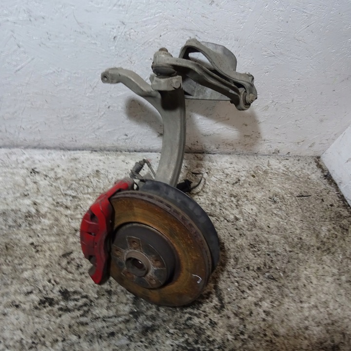 фото №1, Audi a8 d3 3.0tdi поворотный кулак левая