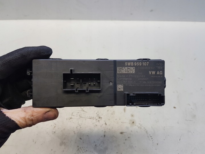 фото №1, Audi q3 83a модуль подъёма крышки багажника