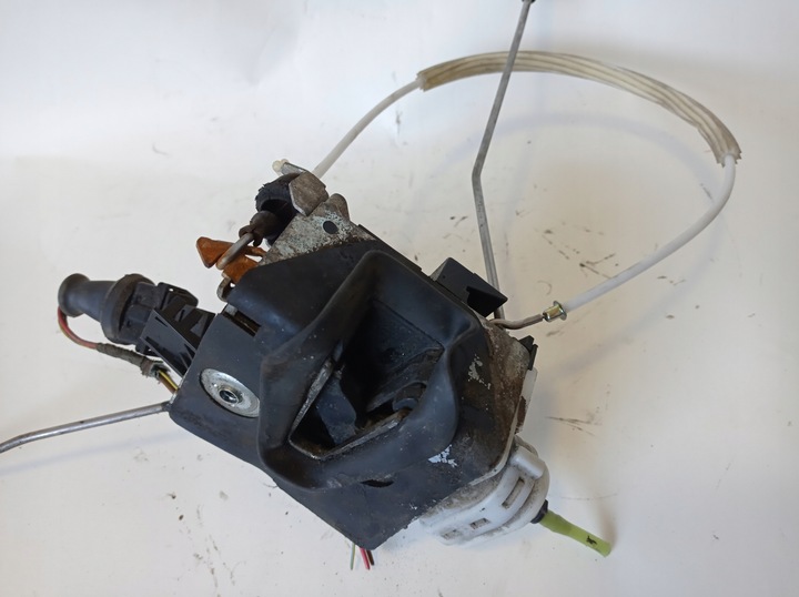 фото №6, Замок дверь правые перед audi 100 4a0173