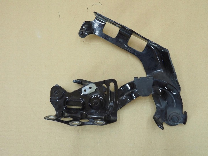 фото №1, Mercedes w205 петля капота лівий пошкоджений