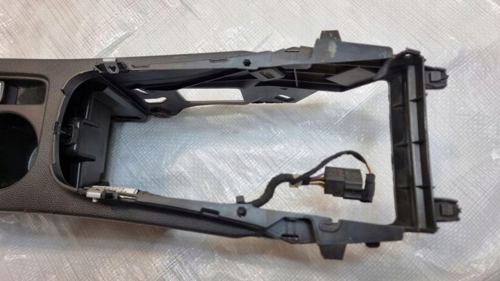 фото №8, Туннель подлокотник европа 13258342 opel astra iv j