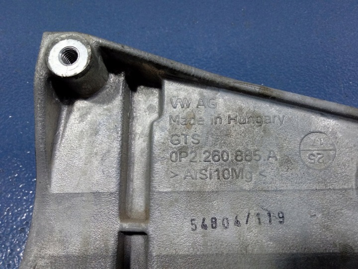 фото №4, Porsche panamera ii 971 4.0 крепление компрессора климат 0p2260885a