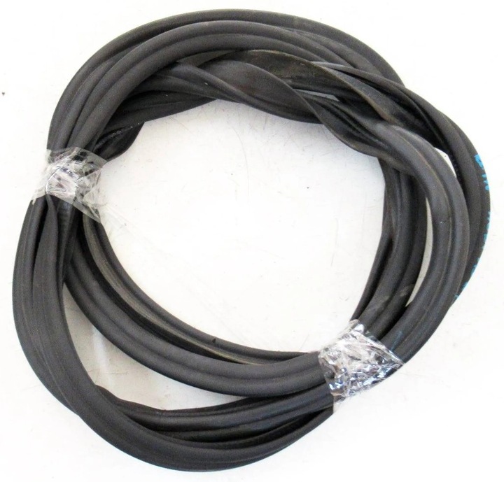 фото №1, Audi a5 8t прокладка крышки багажника sportback