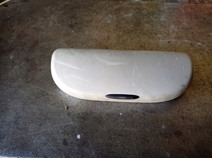 фото №1, Opel corsa c - бардачок na очки