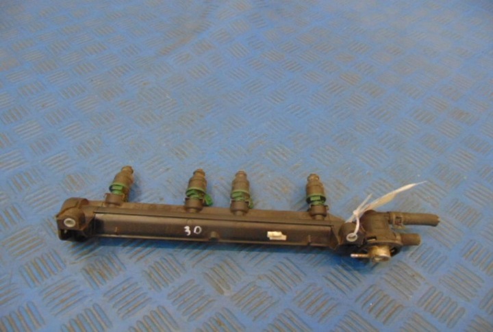 фото №1, Volkswagen golf iv 1.6 18v планка вприскувальний 06a133317a