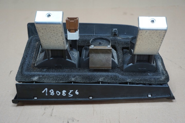 фото №13, Nissan patrol лампа правые зад правая задняя w крыло gr y61 97-04r