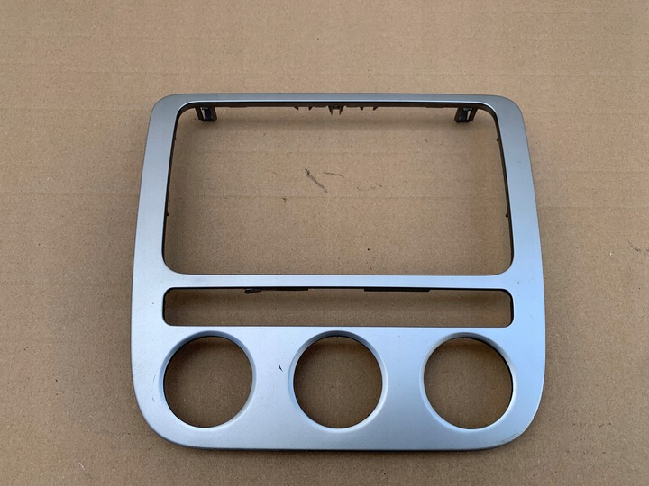 фото №1, Рамка радио консоли средняя vw eos 1q0858069f красивая