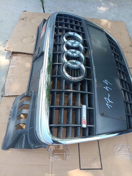 фото №13, Audi a4 b7 решётка радиатора решётка бампера перед 8e0853651m s-line!!! 17-44