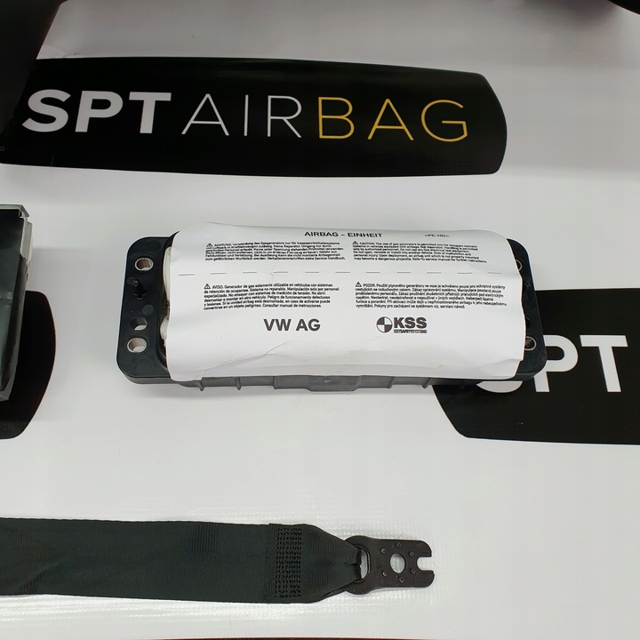 фото №8, Skoda octavia iii 3 5e0 панель консоль подушки ремни подушка безопасности air bag