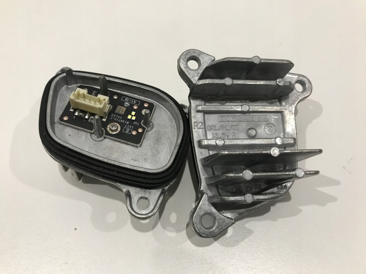 фото №1, Модуль led vw golf viii 90157100 90157099