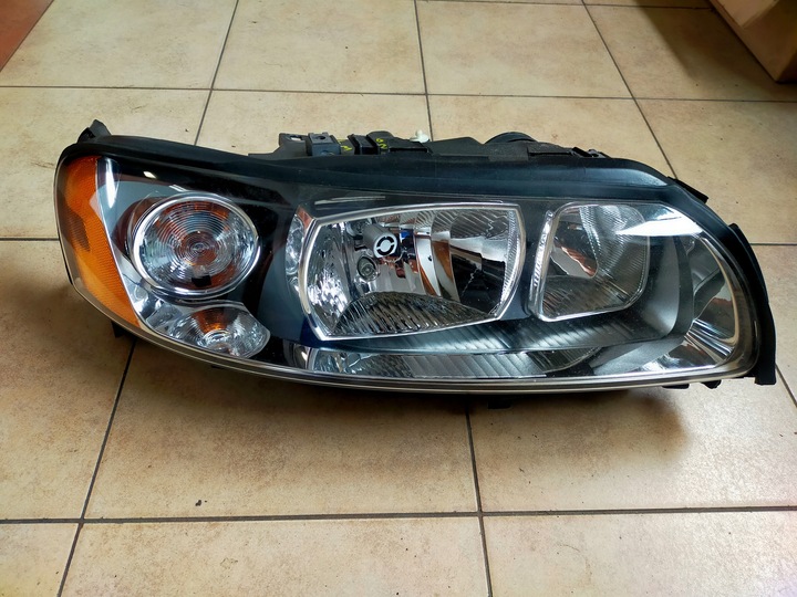 фото №1, Volvo s60 2005 - 2009 v70 xc-70 2005 -2007 фара лампа права перед рестайлінг
