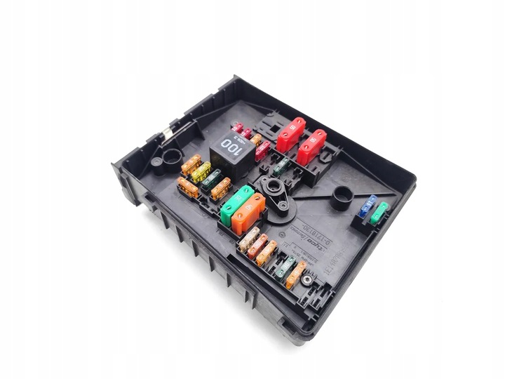 фото №3, Vw touran рамка / модуль предохранителей 2.0 tdi дизель 103kw 140 hp 2007