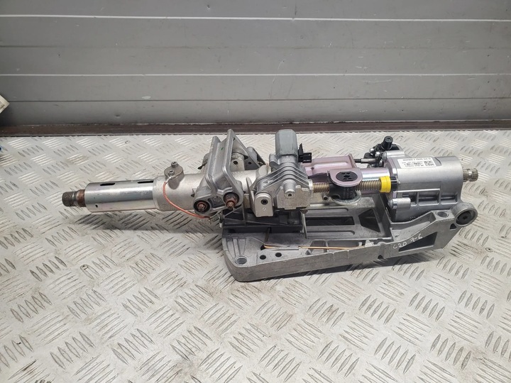 фото №8, Mercedes-benz e c207 w207 a2074600116 колонки рулевые