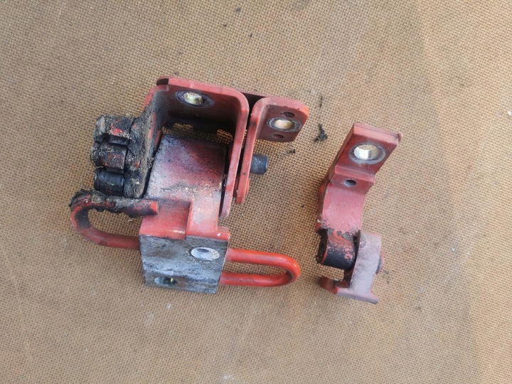 фото №4, Петли дверь левый перед audi a3 8l a4 b5 vw golf 4 passat b5 4b0831411b