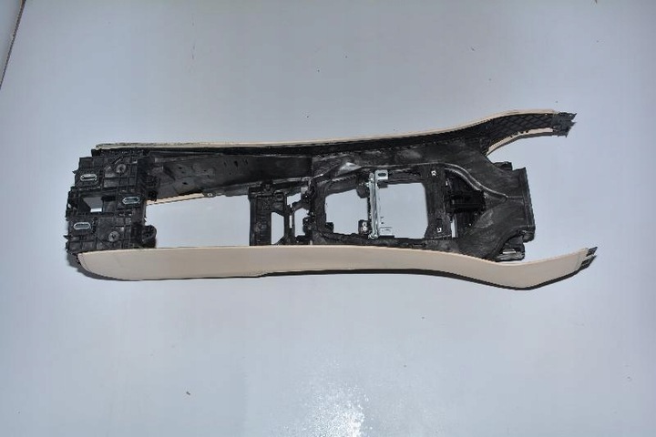 фото №7, Подлокотник bmw 7 g11, g12 9327501 3.0l дизель 195kw 2015