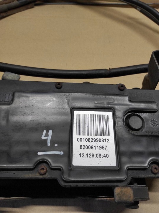 фото №7, Электрический стояночный тормоз renault espace iv 8200611957