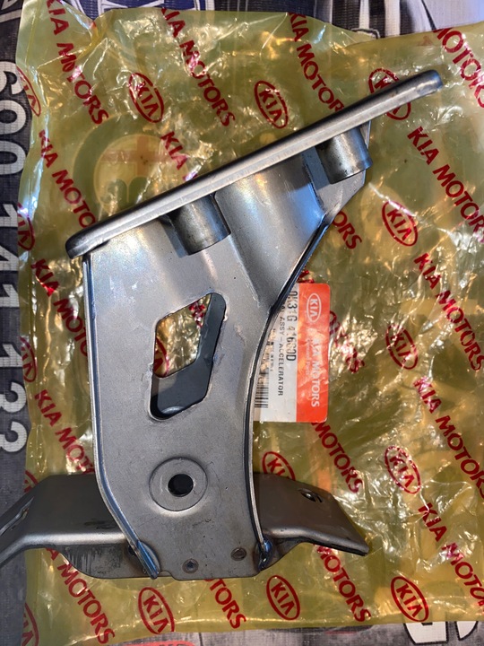 фото №1, Поддержка педаль газа kia rio 0k31g41600d