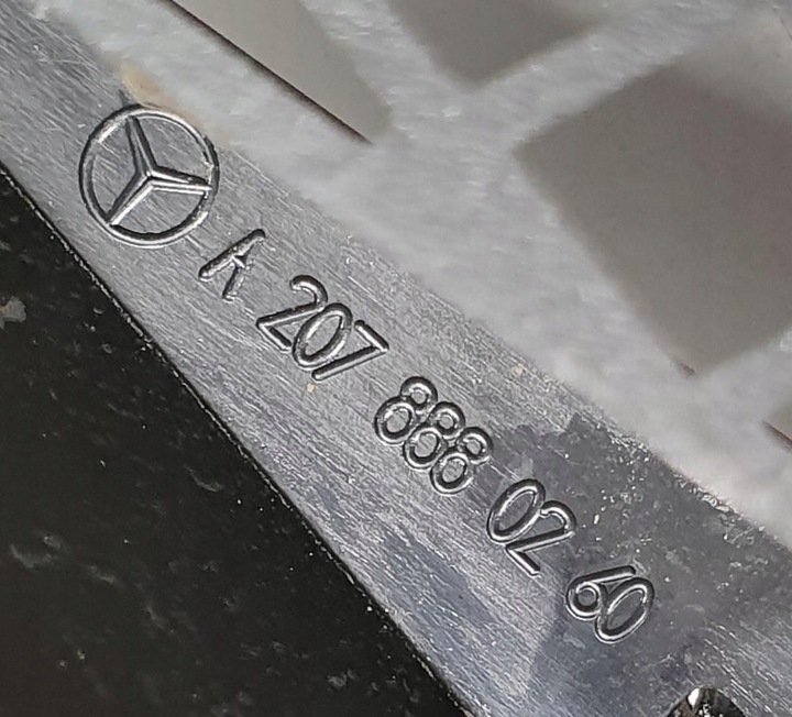 фото №9, Решётка радиатора решётка mercedes w204 a2048800023 a2078880260