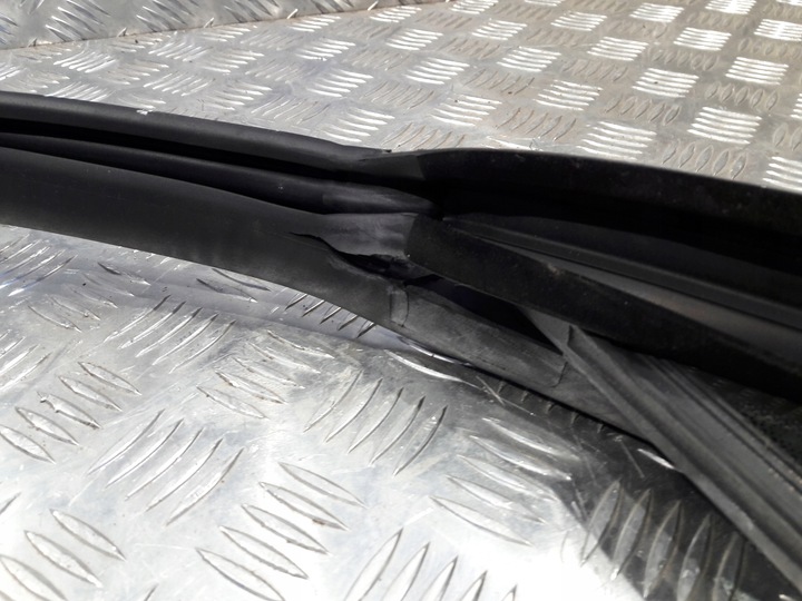 фото №9, Mercedes e w207 прокладка стекло правая a2076710120