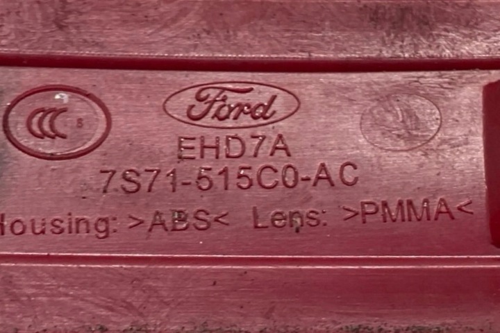 фото №1, Левый отражатель заднего бампера ford mondeo iv ba7 7s71515c0ac 2.0l дизель