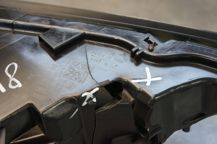 фото №6, Лампа led левая перед передняя audi a3 s3 8v - 8v0941033d uk