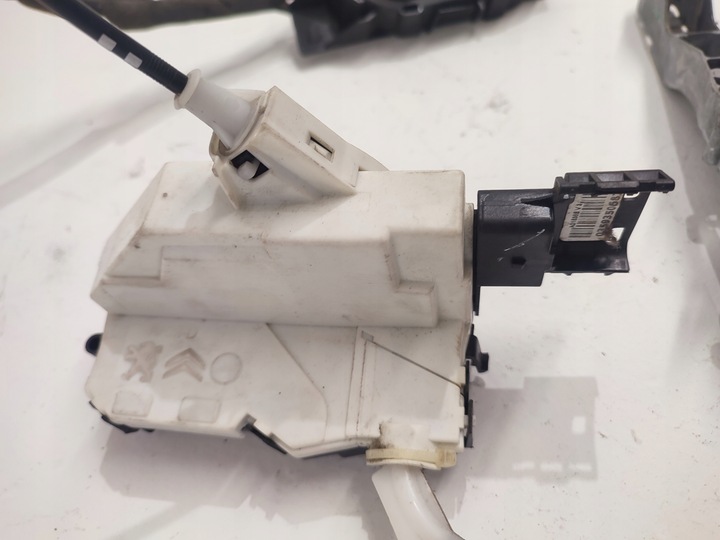 фото №5, Замок дверь правые перед citroen berlingo ii 2008-2018 европа eu