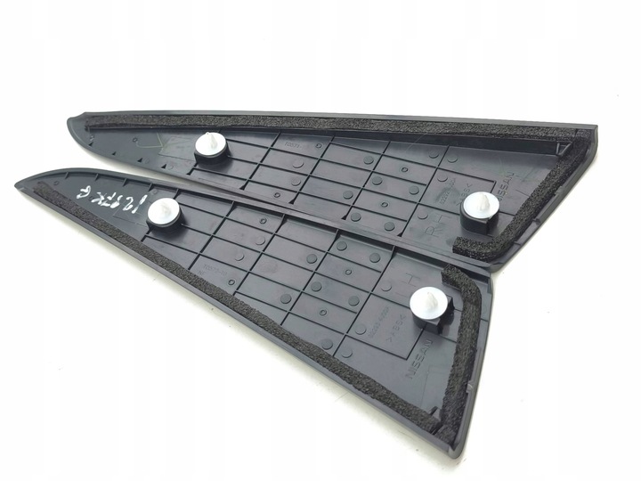 фото №7, Nissan navara d23 планка скла задньої 2021 822924jg0a