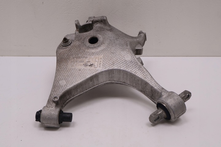 фото №5, Volvo v60 ii 2.0 t6 plug in гибрид рычаг правые зад 32292408