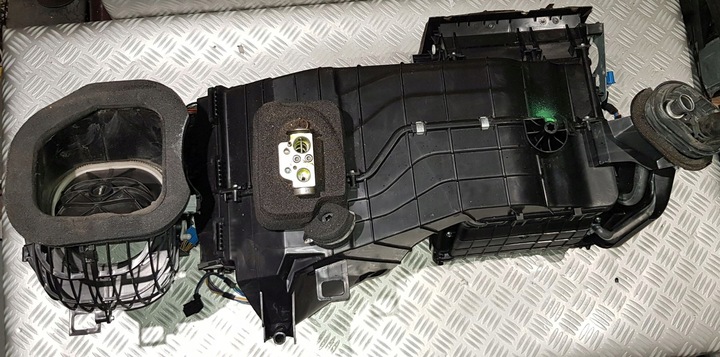 фото №10, Audi q7 4l рестайлінг обігрівач корпус випарник радіатор джгут 4l1820003ad