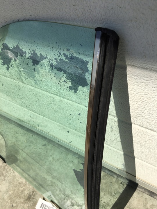 фото №5, Стекло боковая правая зад задняя mercedes w124 купе c124 ce