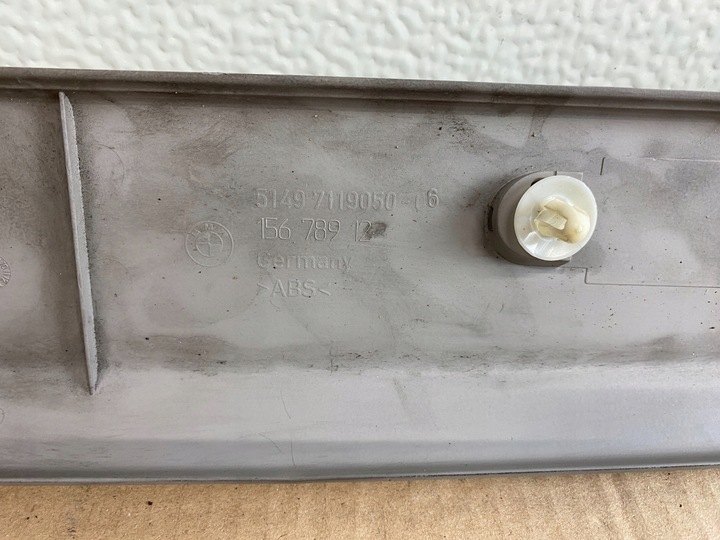 фото №11, Bmw 3 e91 touring планка пластик защита верхняя крышки багажника серый