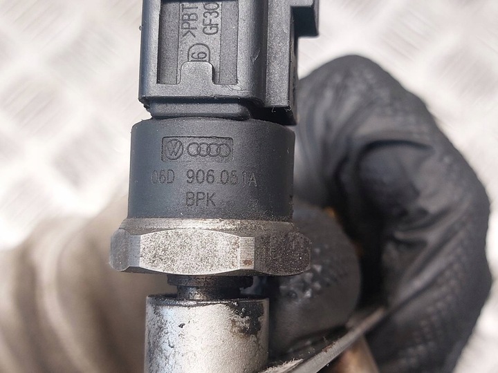 фото №5, Планка впрыскивающий + форсунки volkswagen golf v 06f133317 06d1330360