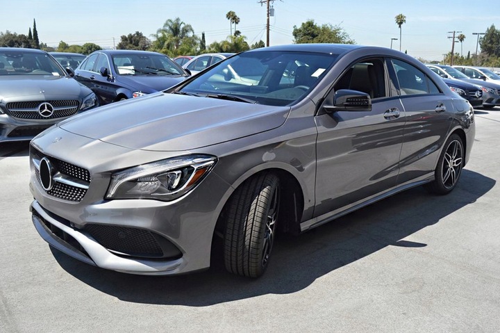 фото №13, Mercedes cla w117 2017-2019 po фейслифтинг решётка радиатора diamond чёрный