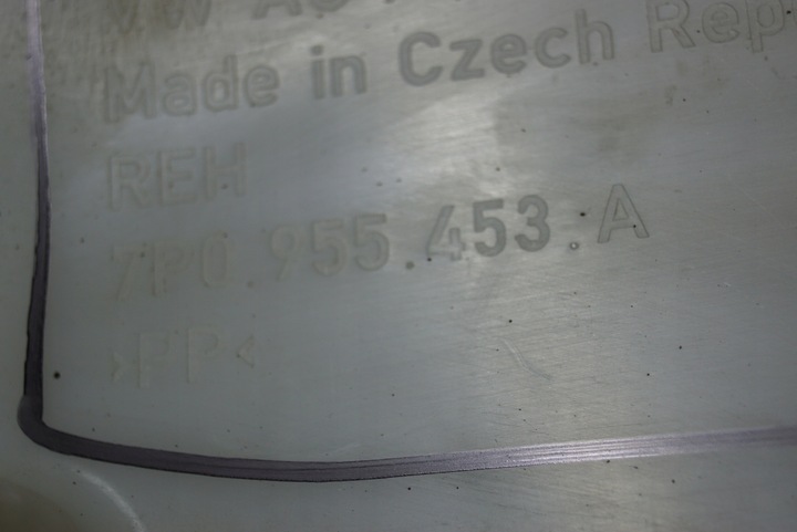 фото №5, Бак склоомивача vw touareg 7p 7p0955453a