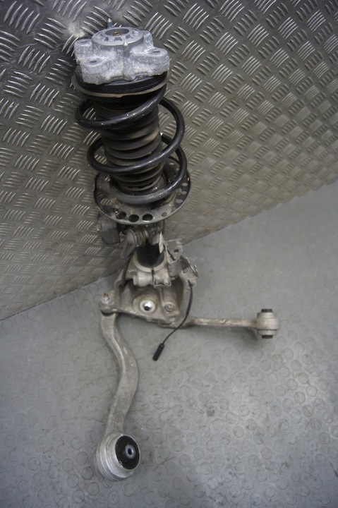 фото №9, Bmw g21 lci 2.0 d x-drive поворотный кулак правая передняя амортизатор mcpherson  правые переднее