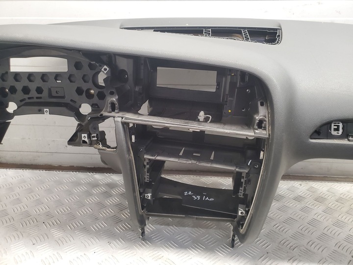 фото №7, Audi a4 s4 b8 8k 8k1857041a з спереду панелі розподільчі, консоль