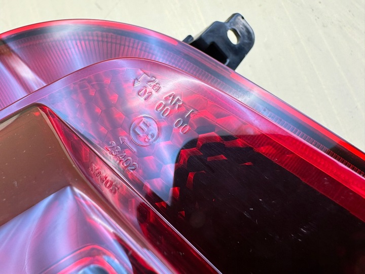 фото №12, Hyundai tucson iv 4 n-line 20r- лампа лівий зад задня ліва