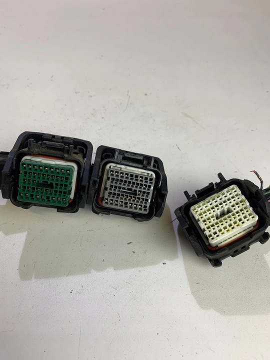 фото №5, Штекери штекер роз'єм контролера двигуна honda civic viii ufo 2.2 i дизель з турбонаддувом з прямим уприскуванням